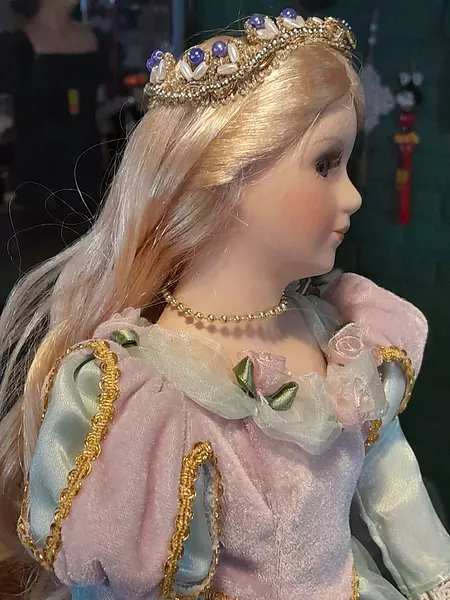 Muñeca Porcelana "Cenicienta" 1980