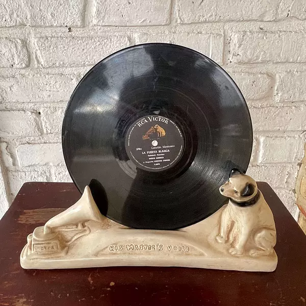 Exhibidor De Disco Nipper Rca Victor His Master´S Voice 1970