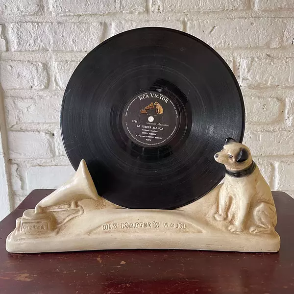 Exhibidor De Disco Nipper Rca Victor His Master´S Voice 1970