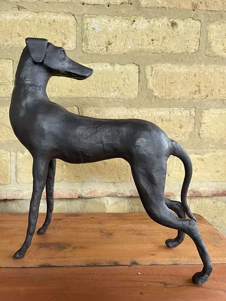 Figura De Perro Galgo En Hierro