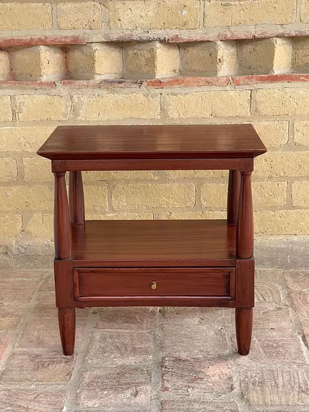 Mesa Auxiliar Madera Flor Morado