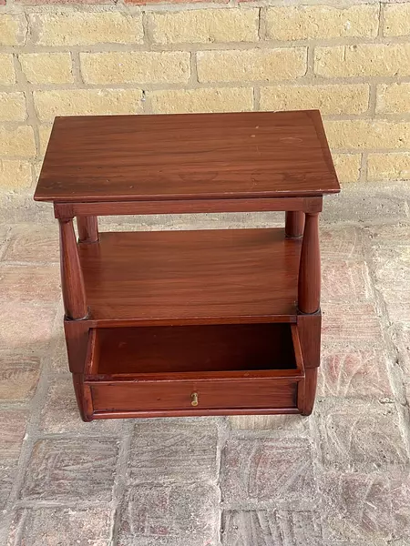 Mesa Auxiliar Madera Flor Morado