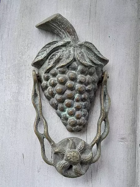 Aldaba De Frutas En Bronce