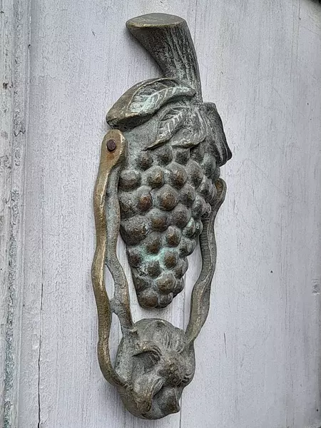 Aldaba De Frutas En Bronce