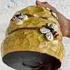 Figura De Colmena Con Abejas En Resina