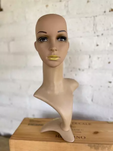 Cabeza Maniquí Cuello Largo