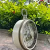 Reloj Metálico De Mesa Redondo Con Patas