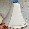 Lámpara De Mesa Con Peces Y Caperuza En Lino