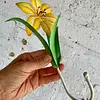 Lirio Metálico Con Gancho De Colgar