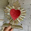 Corazón Kitsch De Rayos Espejados Sobre Base Dorada