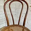 Silla Estilo Thonet Con Asiento Tejido - Rumania 1960