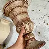 Copón Metálico Decorado Con Pintura Desgastada