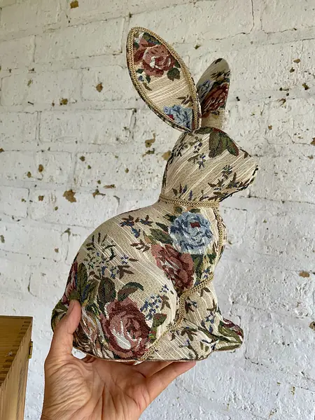Conejo Artesanal Forrado En Tela De Jacquard Y Millaré