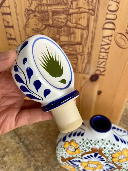 Licorera Artesanal Talavera Poblana - México 2020