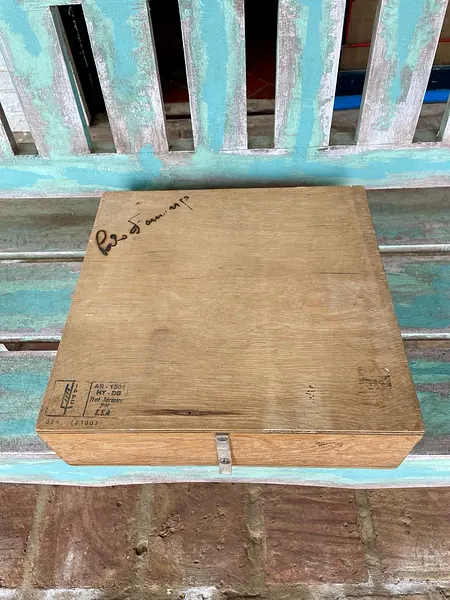 Caja De Madera Para Botellas De Vino - U.S.A. 2005