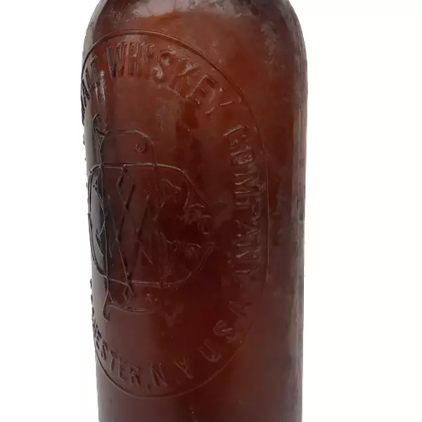 Botella De Whisky De Malta 1886