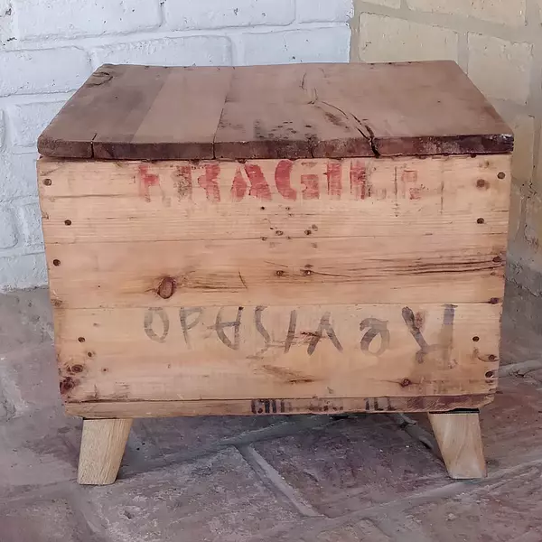 Cajón Con Tapa Y Patas